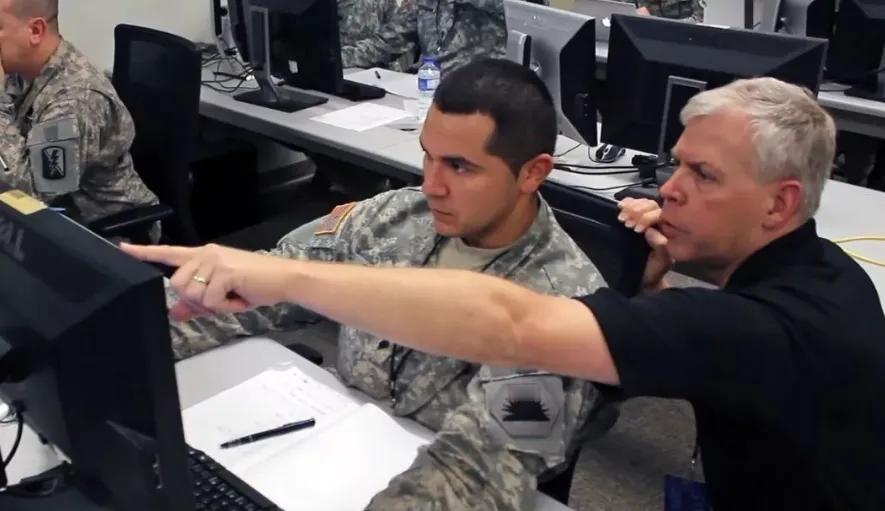 10多艘美舰封锁海峡入口，美军退役上将质问：中方派军舰护航怎么办？
​4月13日