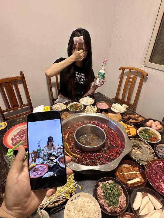 成都！！！赵露思同款机位火锅终于吃到了…