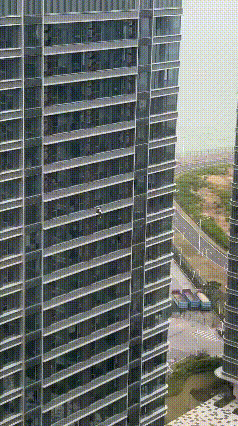 看着还挺年轻，为什么就那么决绝了呢！
我不知道你经历了什么，也许你躺着滚动一下，