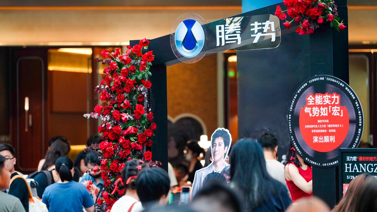 比亚迪x王力宏共同打造
全球首场“新能源演唱会”
一起走向最好的地方
王力宏「最