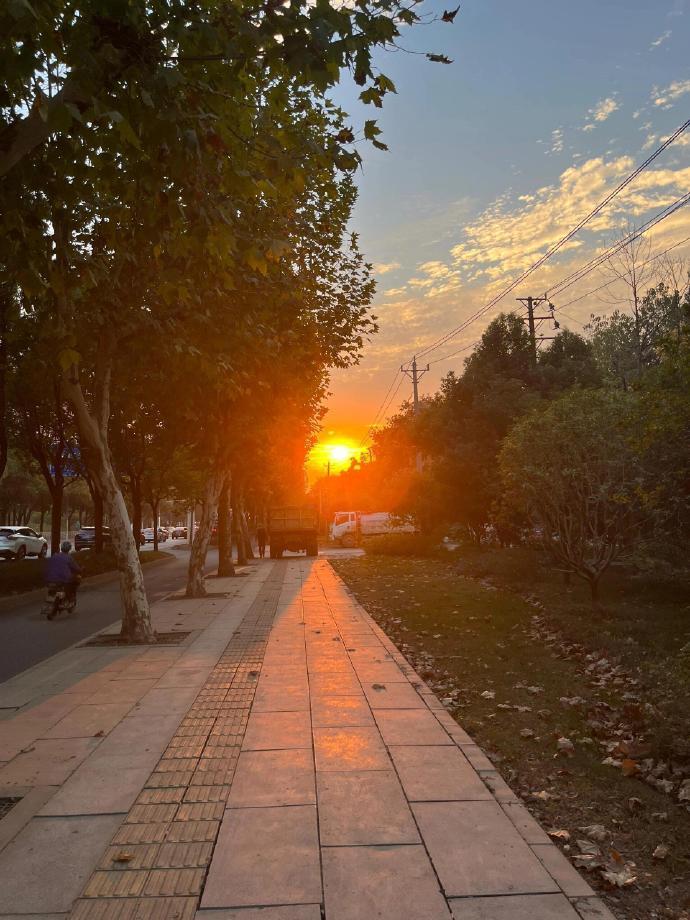 生活取景器🌄一直热爱自己 热爱生活[送花花] ​​​