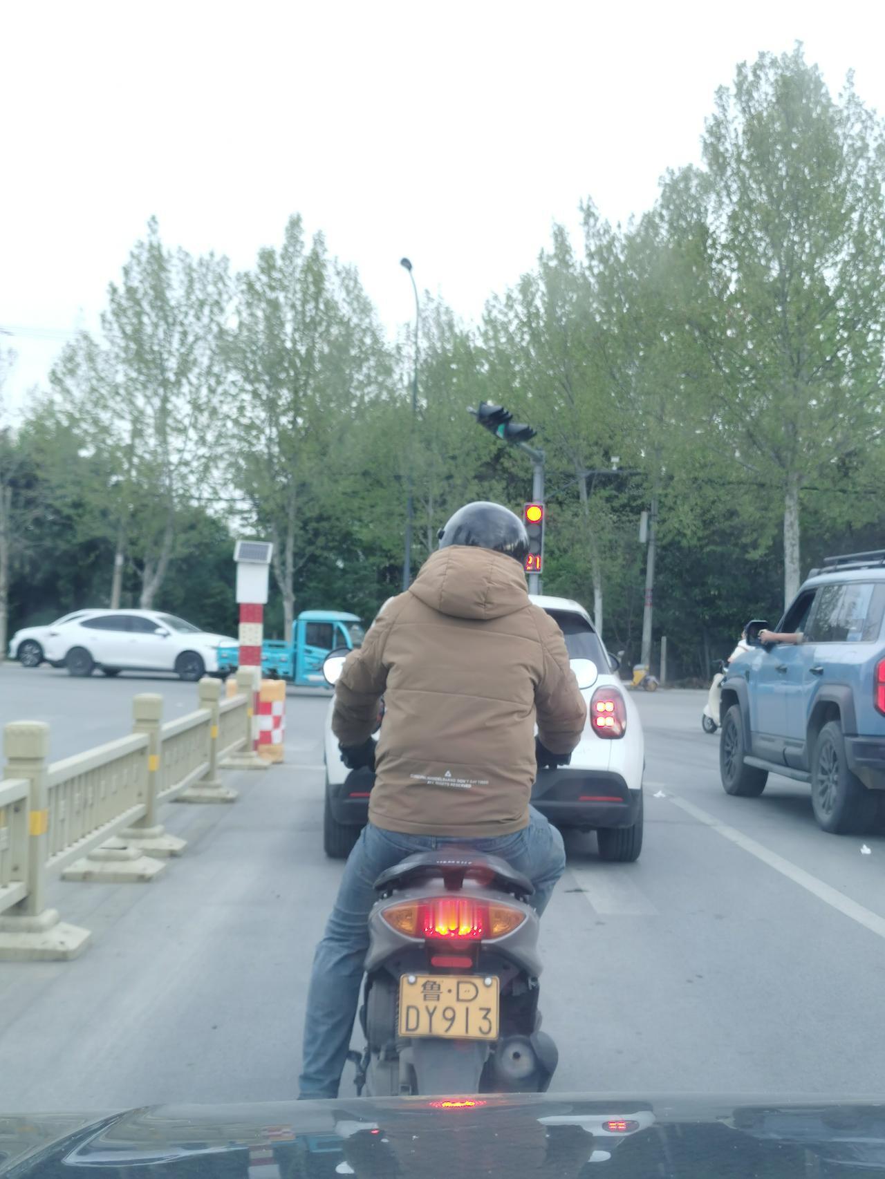 今日运势：丙午年壬辰月甲寅日  2026.4.10日

鼠：中吉有喜财
牛：小吉