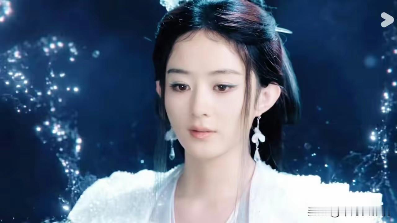 杨幂和赵丽颖，难呀！

杨幂，商业价值大，虽然唱歌不好听，但也有那么一首代表作《