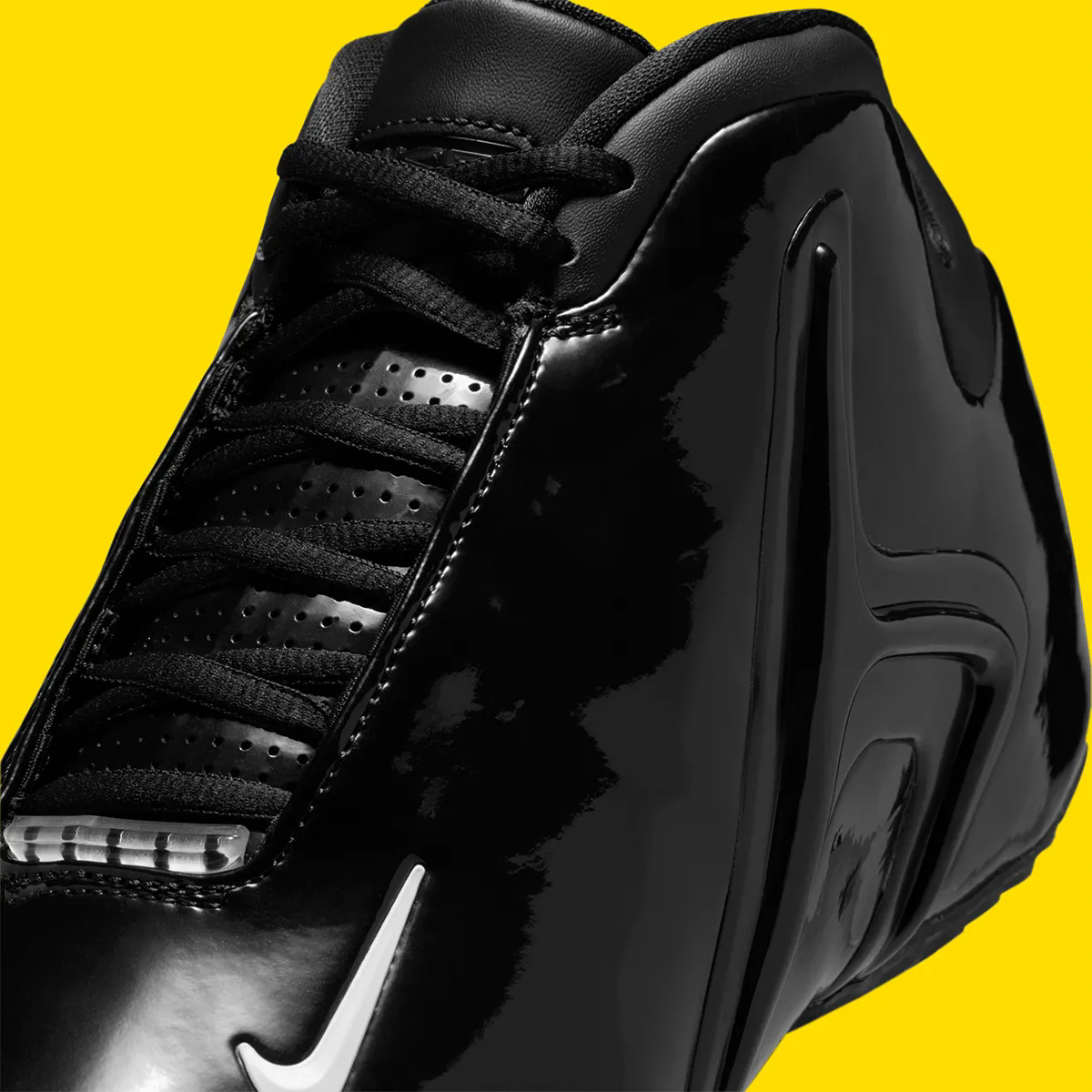 全黑色的Nike Hyperflight继2013年复刻之后再次回归话说黄色、蓝