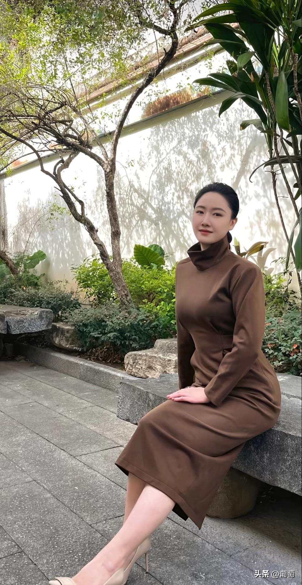 知性美女穿搭分享