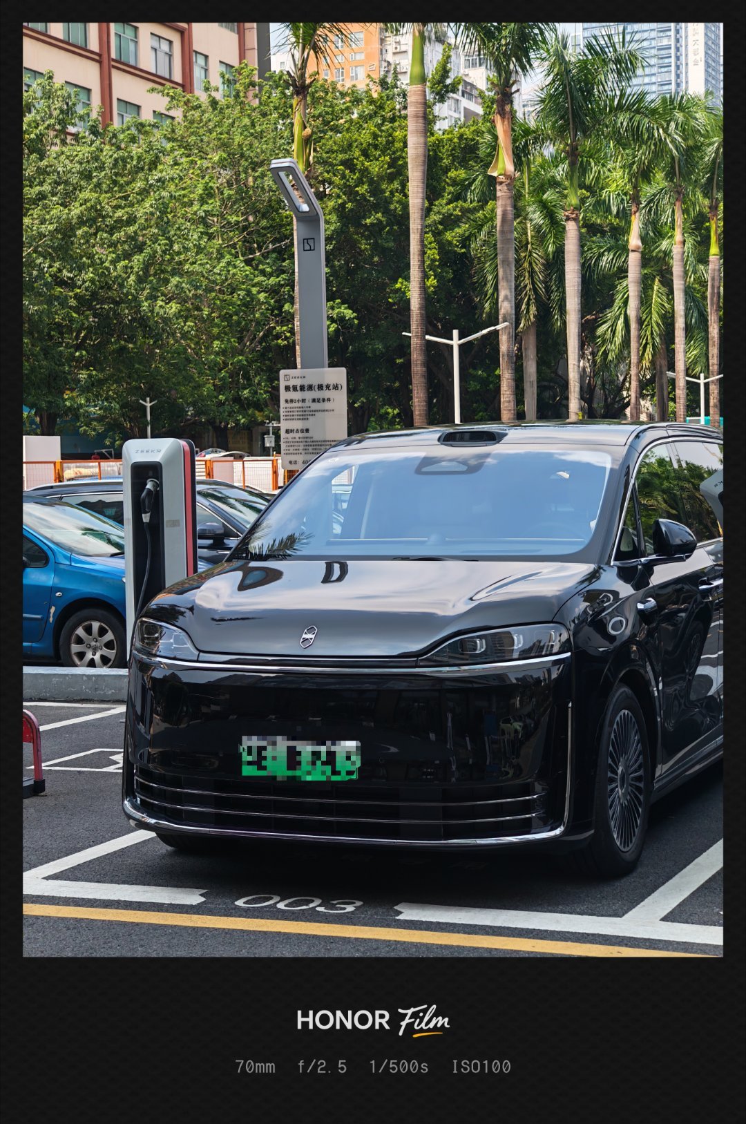智界V9的交付速度快得超乎我想象，特别在深圳这个地方，时不时路上看到一台就愣一会
