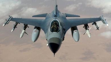 巴基斯坦推动F-16：美国能否批准AIM-120D武器交易？
    2025年