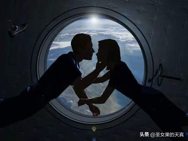 社交媒体有消息称，俄罗斯训练航天员用的零重力机居然被欧洲国家拿去拍成人电影？真好