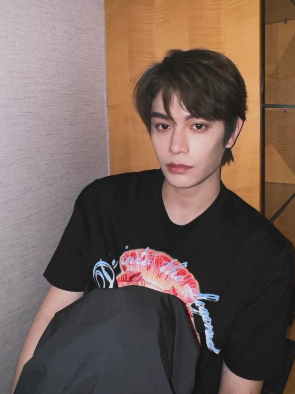 丁禹兮韩束品牌全球代言人dyx丁禹兮相信流星划过的方向 朝着那个方向奔跑 就能与
