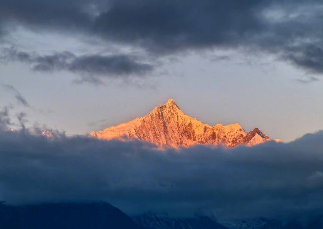 刘诗诗看到雪山了 谢谢姐姐分享的雪山 想你 要天天开心呦