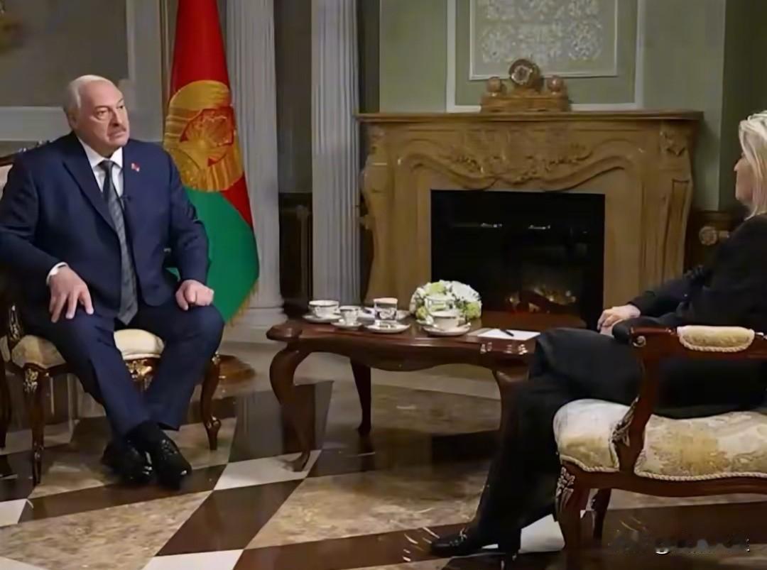 白俄罗斯总统卢卡申科接受美国电视台Newsmax采访时表示，西方已浪费至少二十年