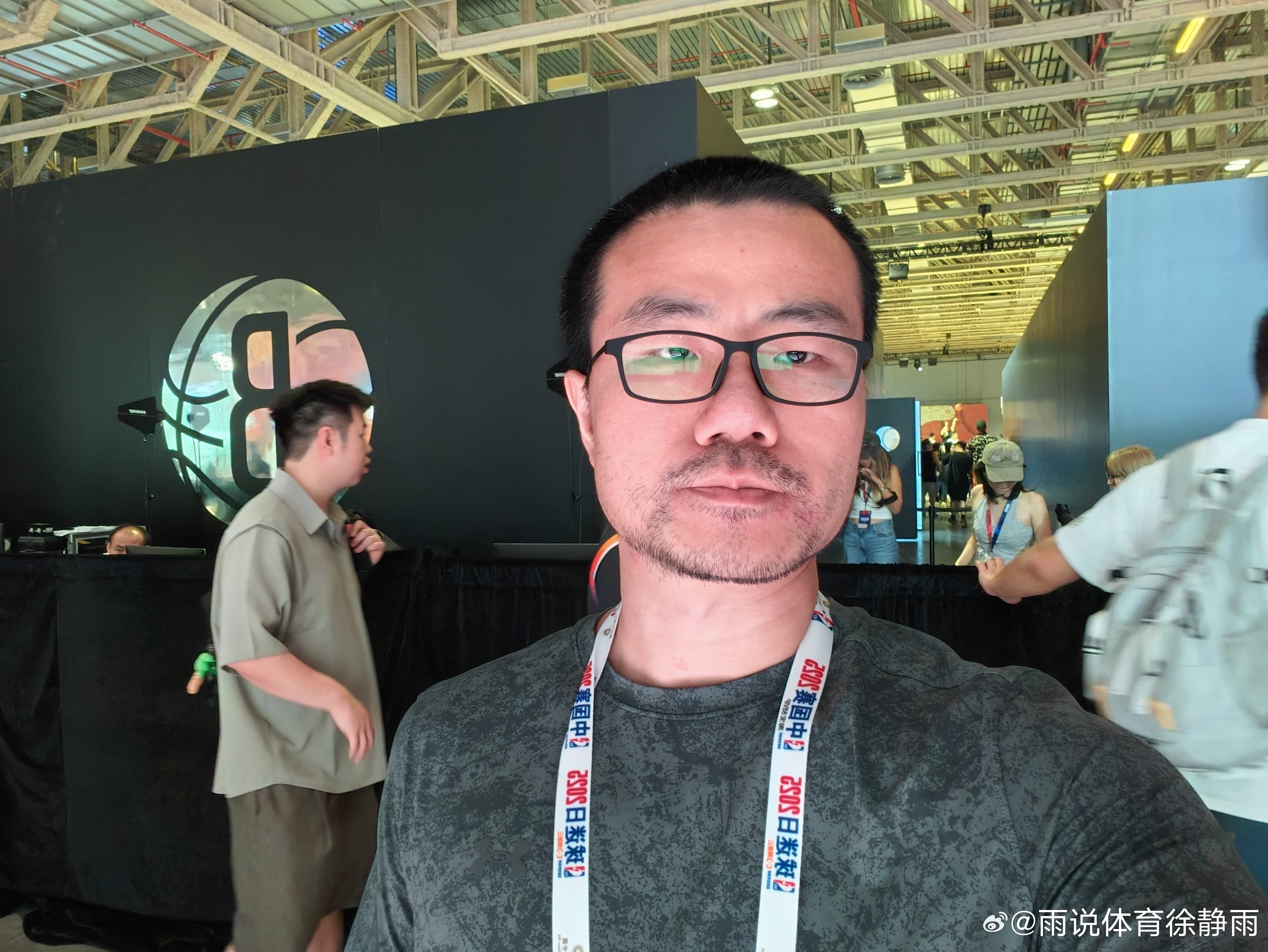 这次NBA中国赛比赛本身质量不低，球星打得都很认真，布克，波特，狄龙，托马斯可以