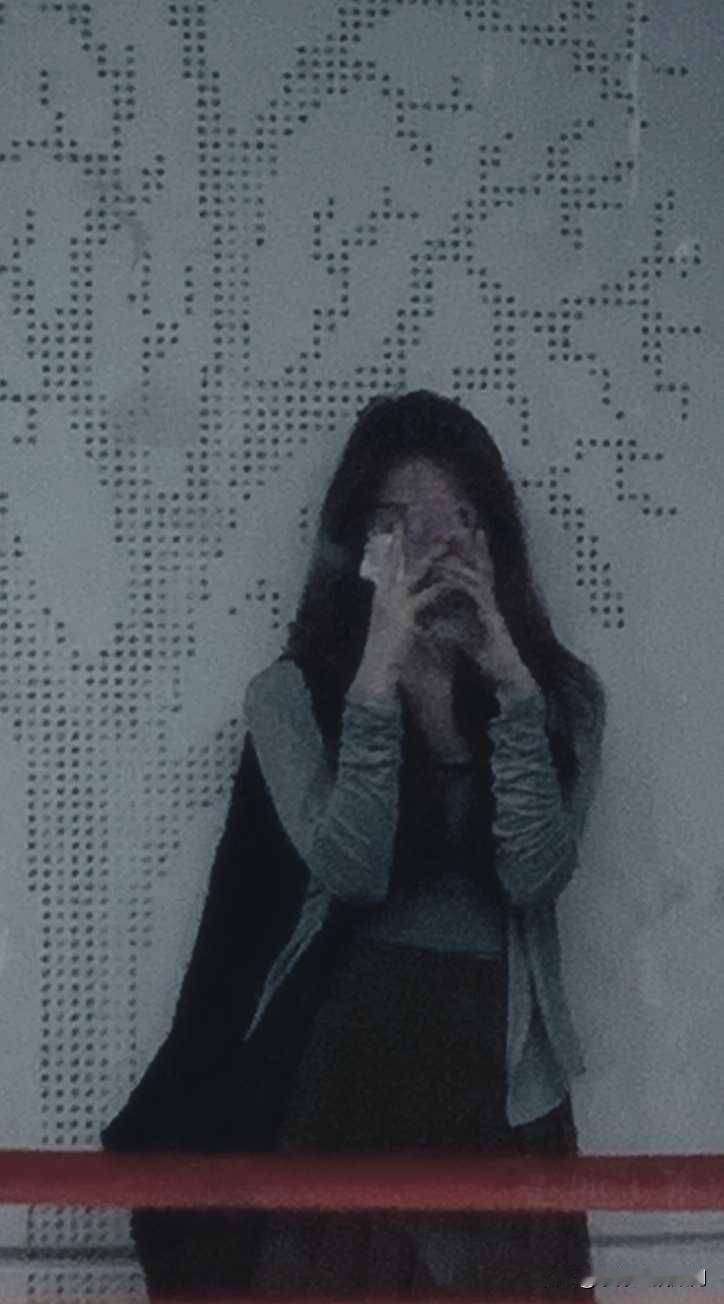 周五晚上永远比周末更让人快乐，
或许这就是“期待永远比拥有更快乐！