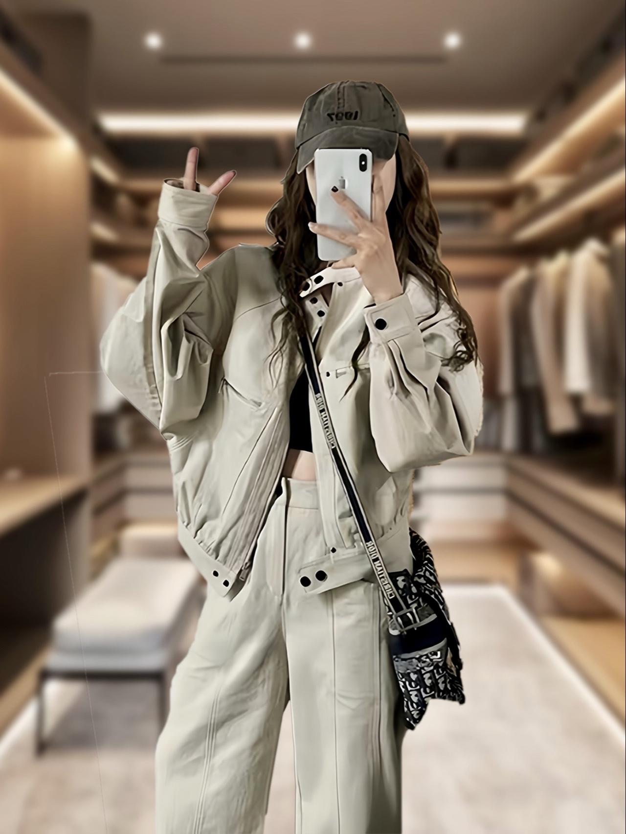 #工装风 #时髦精的ootd #又美又飒 #户外穿搭 #套装穿搭