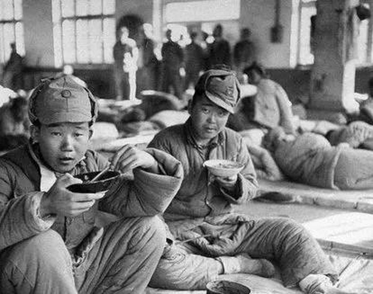 淮海战役时，张克侠收到组织指示，在贾汪、台儿庄地区发动起义。为了保密，张克侠一直