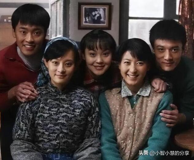 孙俪年轻的时候真的好美丽，洋溢着青春活力，散发出淡雅从容的气质，看起来是几个女演