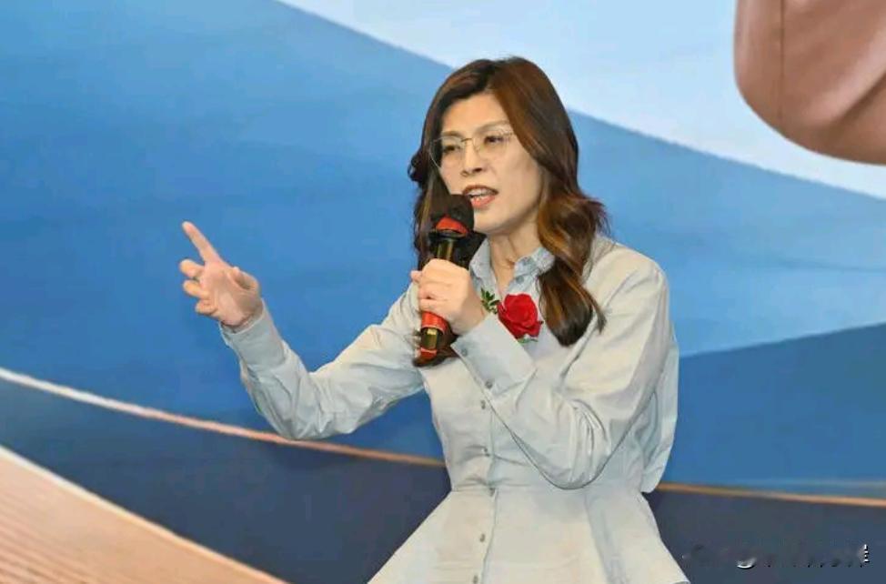 前后口径大转弯，郑丽文：今年地方选举无一个稳赢

郑丽文21日在相关造势座谈活动
