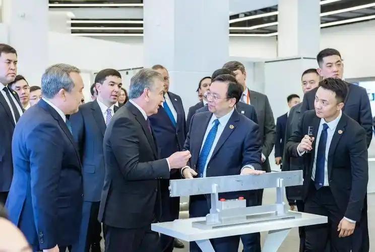歼-10CE正式打入中亚了，而且是官方实锤。 
 
8月28日，乌兹别克斯坦独立