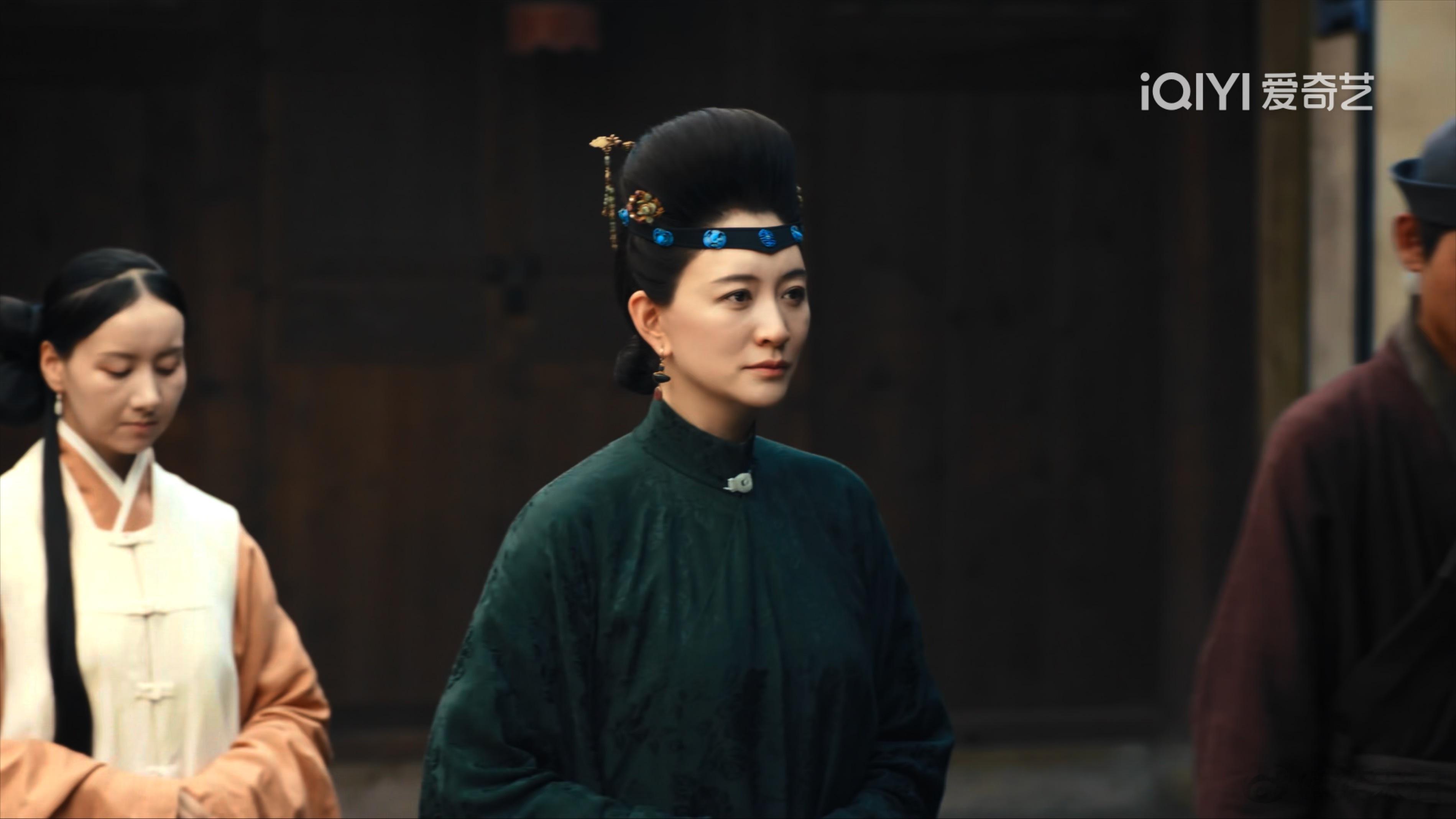 既然都考证了，为啥不再进一步王锡爵夫人穿这个[费解] ​​​