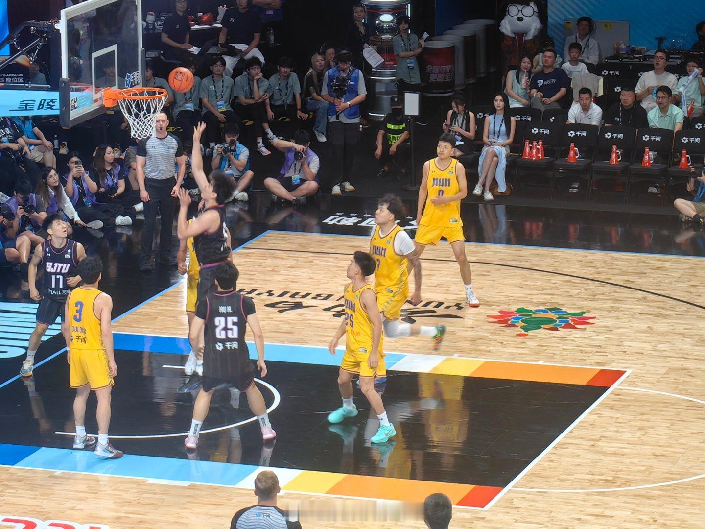 AUBL2026上海交通大学VS蒙古国立大学第一节比赛开始了，