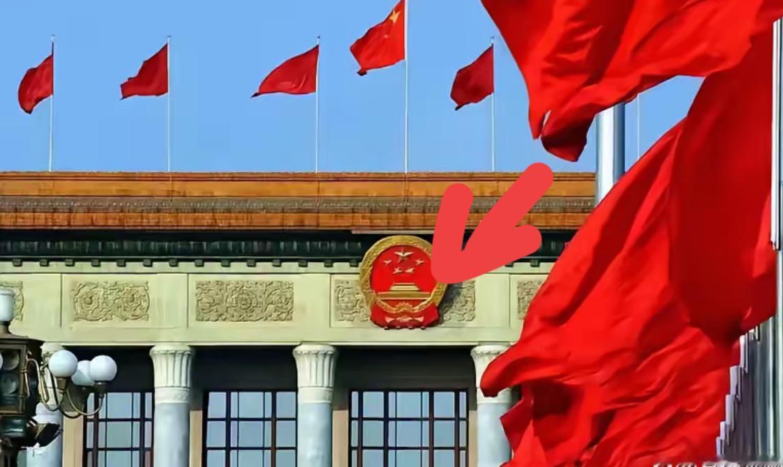 竭力主张把“水、电、气、路”以及关乎民生的国有企业全面私有化的人不是蠢就是坏。