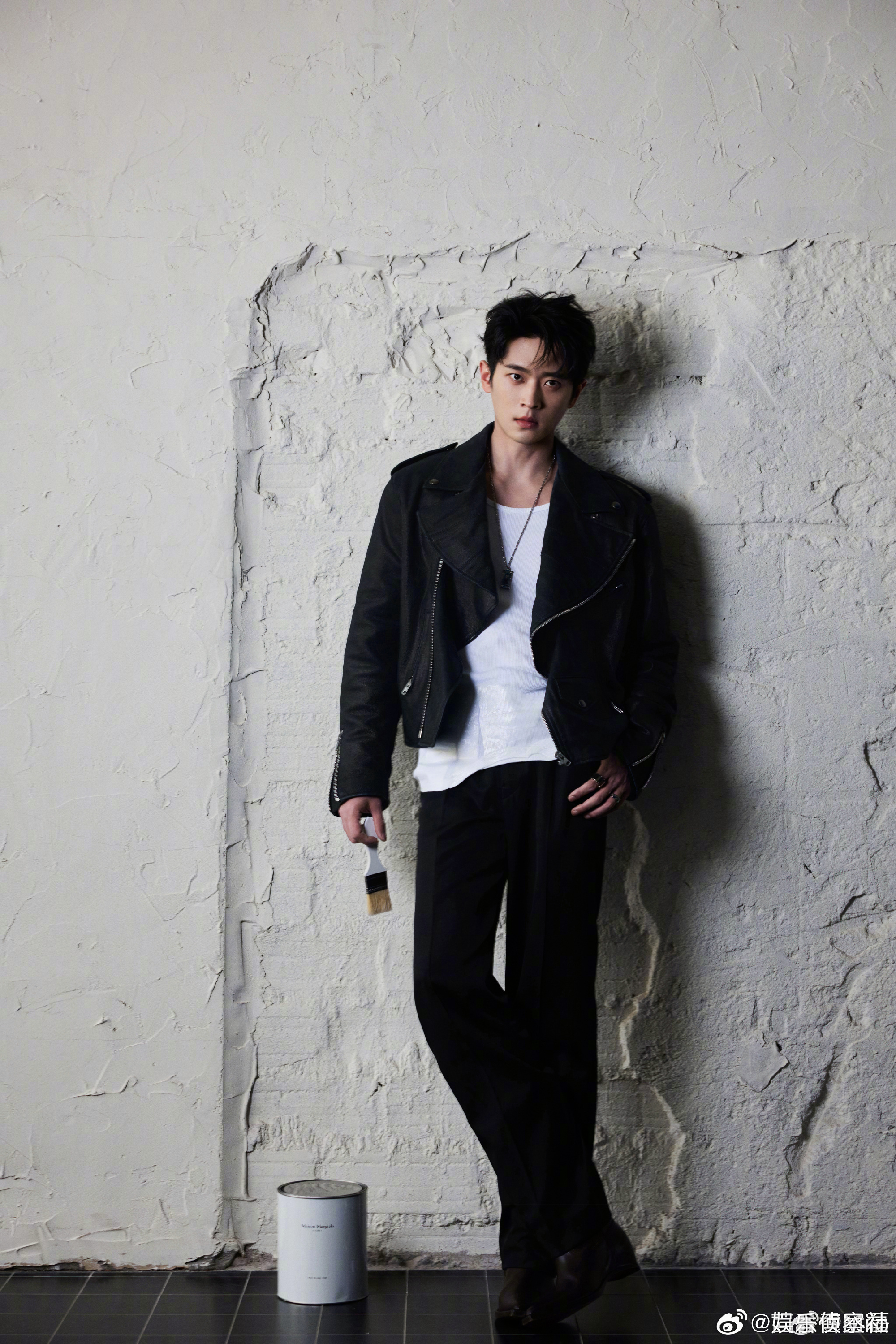 丞磊身上散发着满满的荷尔蒙！