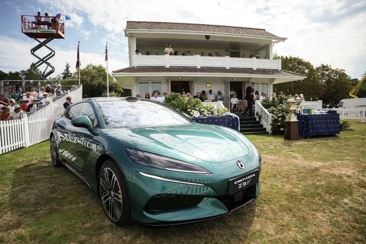 腾势汽车 近日，腾势汽车亮相卫队马球俱乐部（Guards Polo Club），