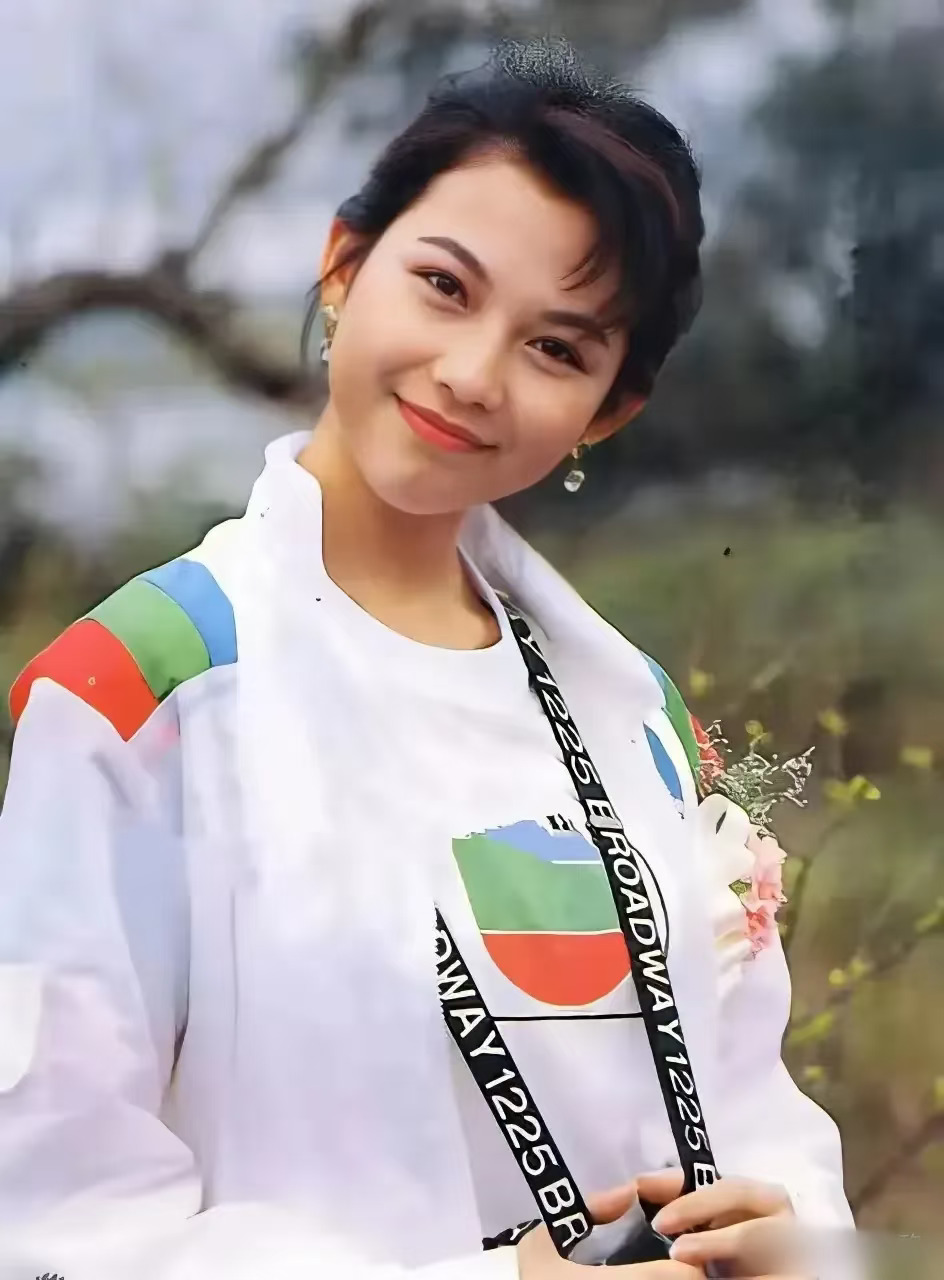 蔡少芬说:“我最经典的吻戏就是跟张家辉，但是拍完后，他一直在抖。” 	...