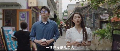 为什么年轻人越来越能接受相亲了 因为现在的生活节奏太快，线下社交空间被压缩，相亲