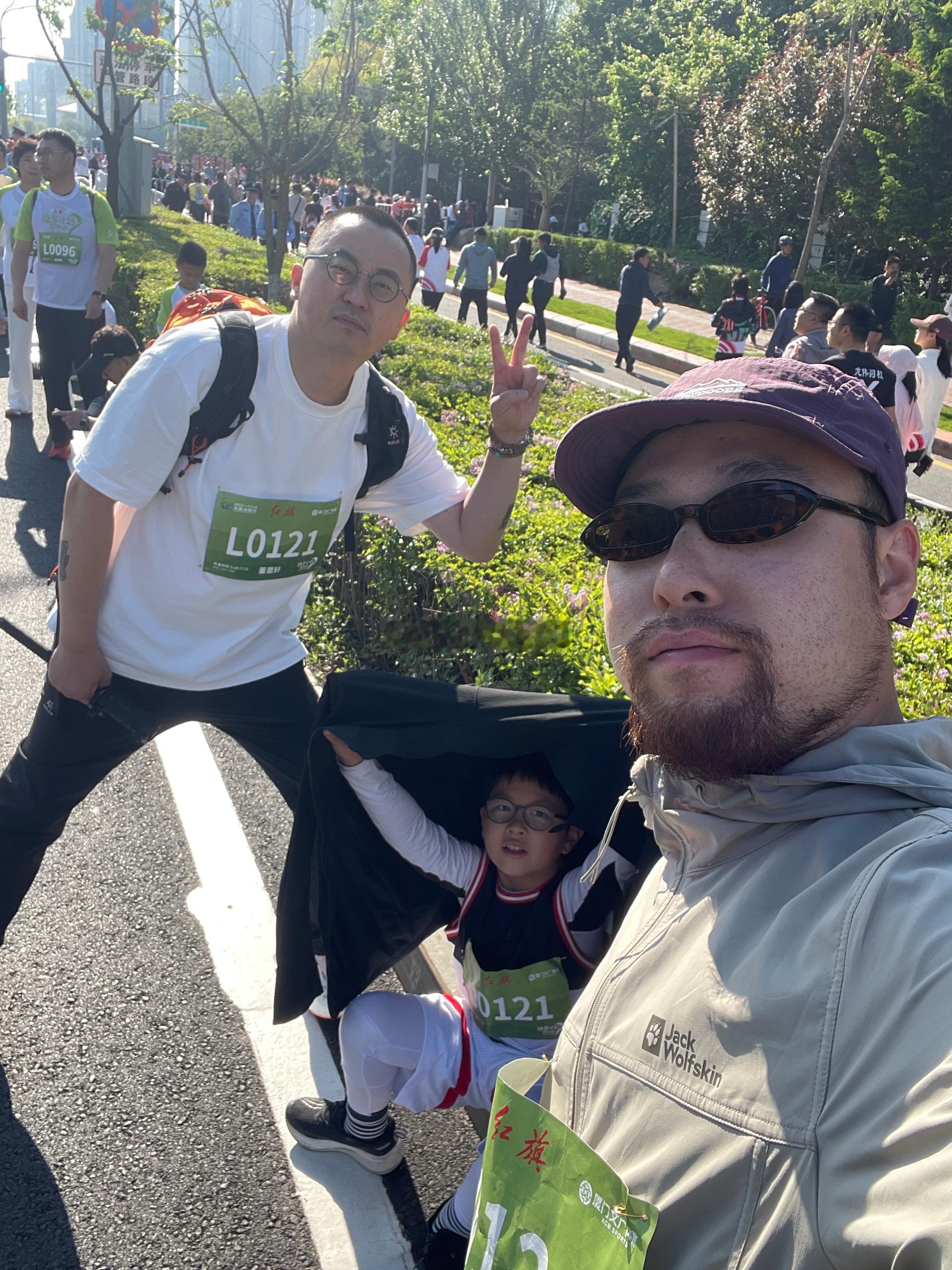 第一次跑马拉松，多亏带着儿子来的，我能蹭一个公益跑，不然绿跑6km估计能要我命[