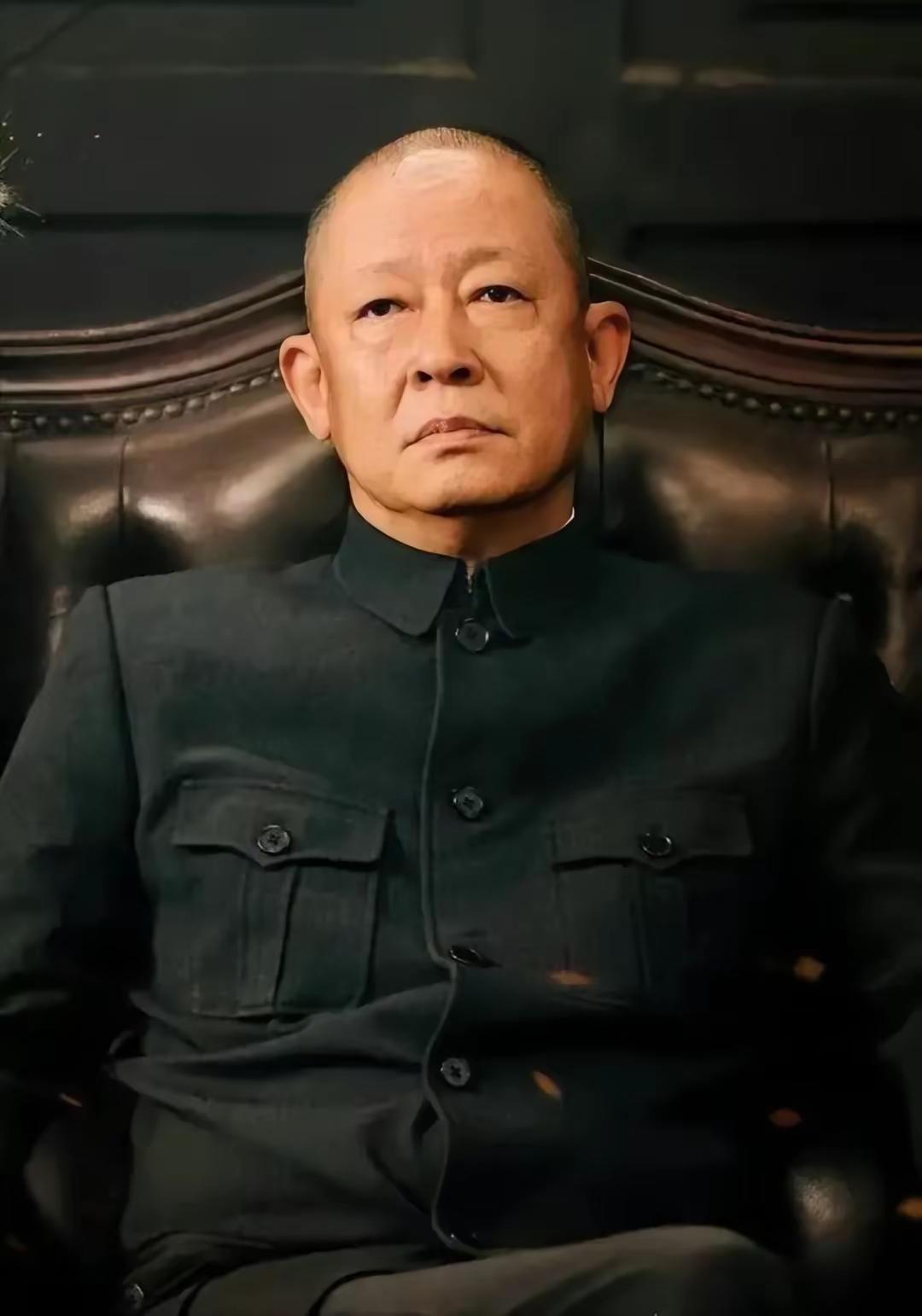 一段令人深思的话:
“等你活到一定岁数，你会非常痛苦的发现，其实亲人都不亲，如果