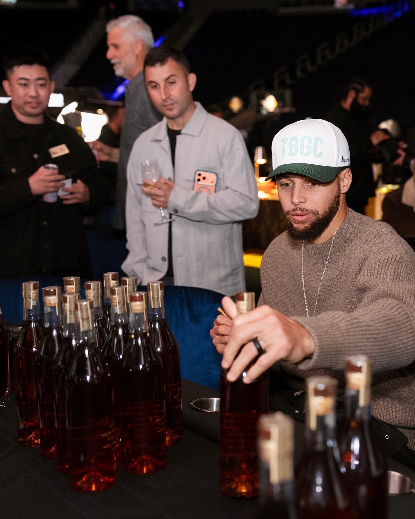 最近的库里要到新年了 送礼就送GC🥃库里超话创作官