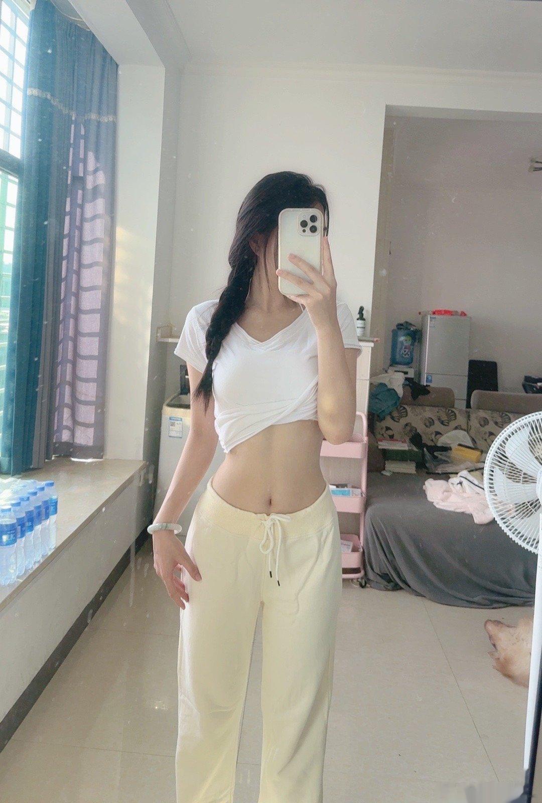 现在天天短袖运动裤[哈哈] ​​​