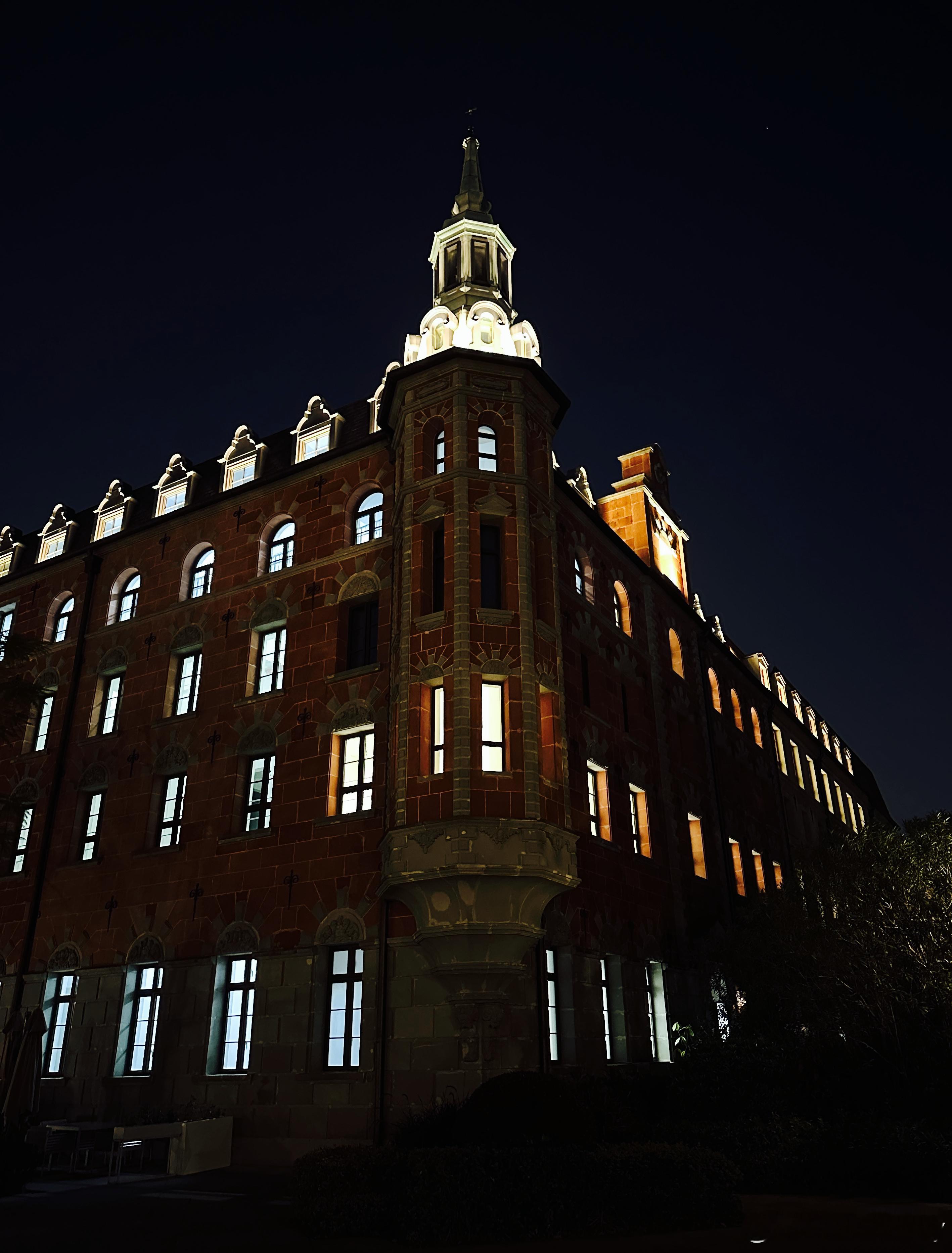 晚安… 东莞·华为三丫坡