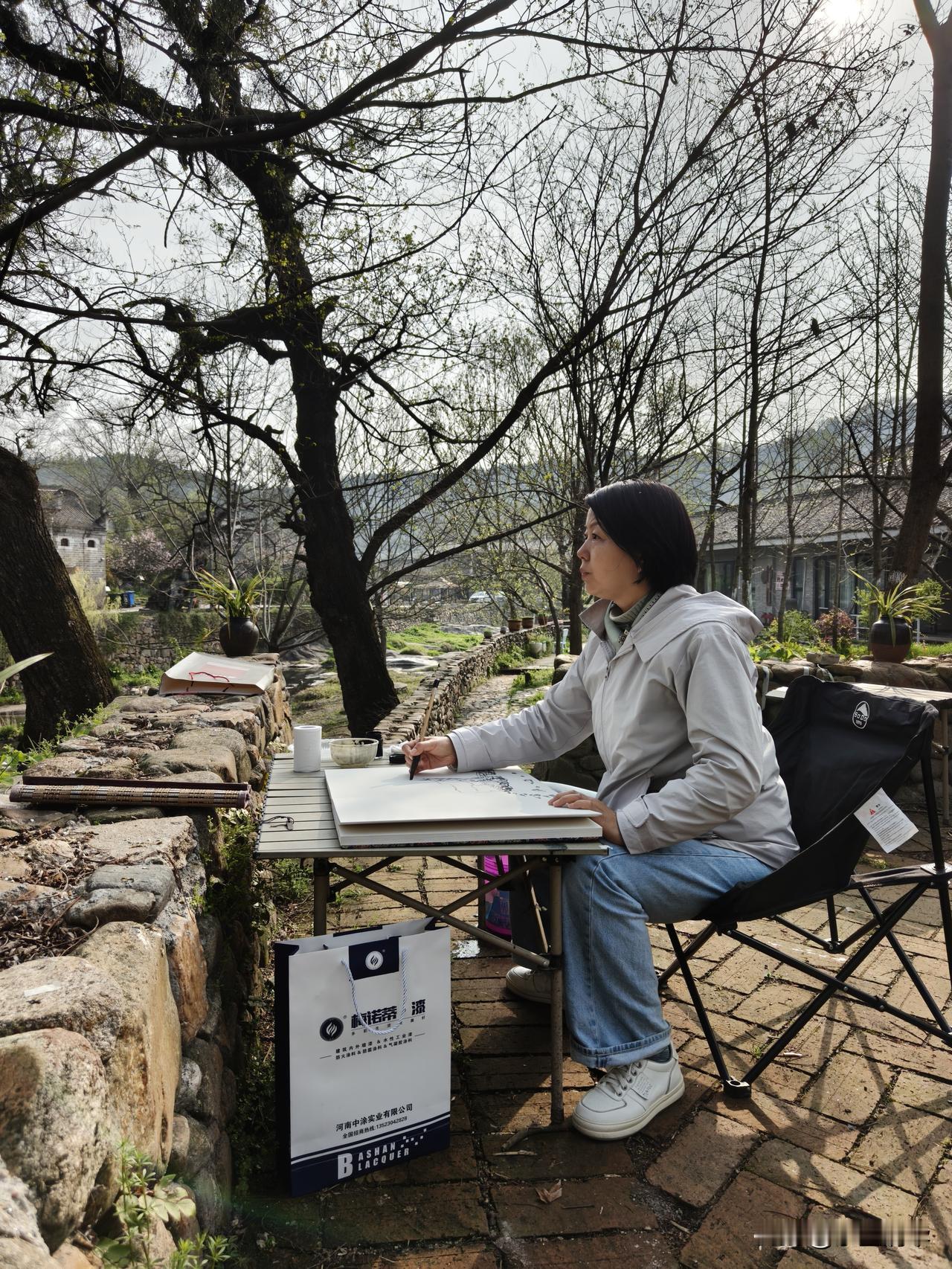 著名画家师界弘教授为我们西河湾古村创作十米全景长卷
