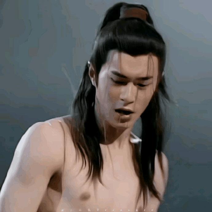 小时候看古天乐的身材真的没觉得有啥现在是我有眼不识细糠了 ​​​