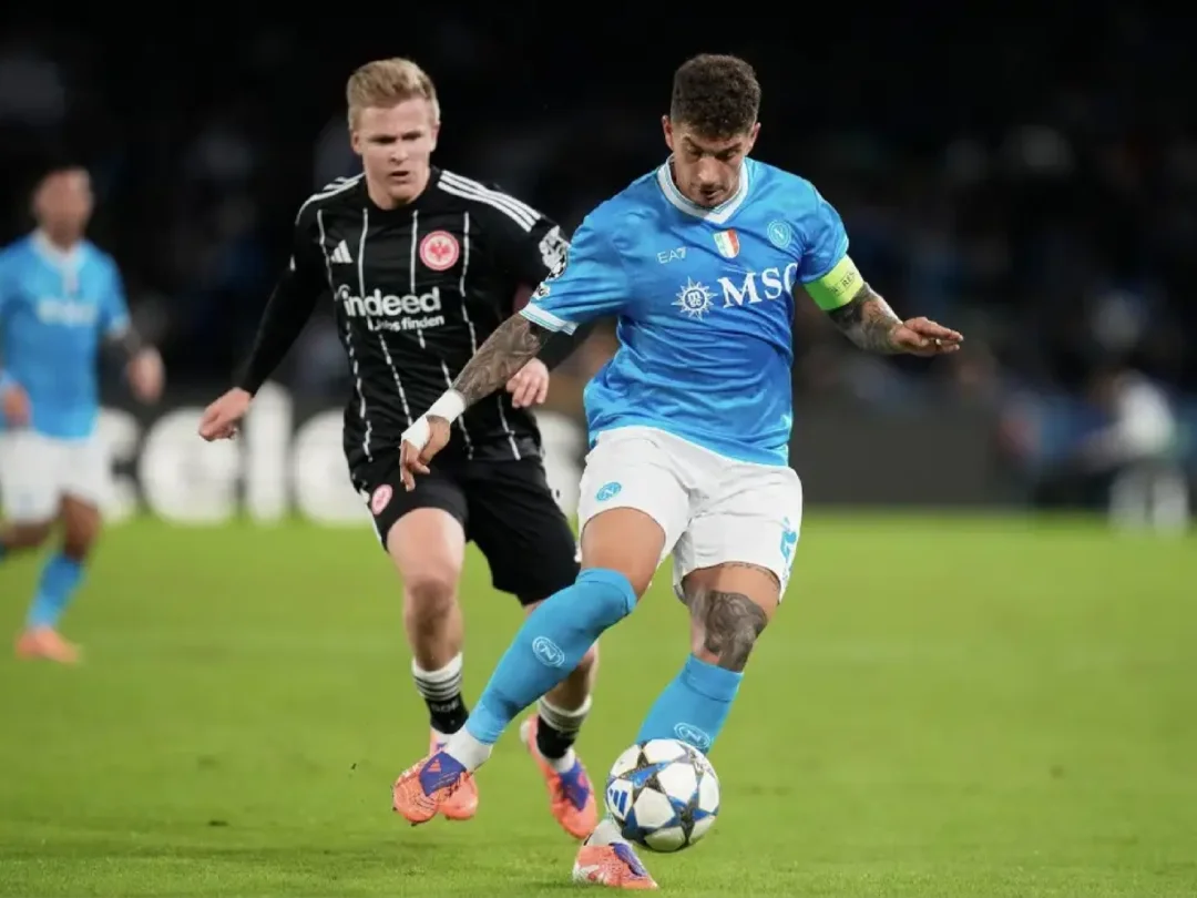 那不勒斯法兰克福互交白卷，进攻哑火