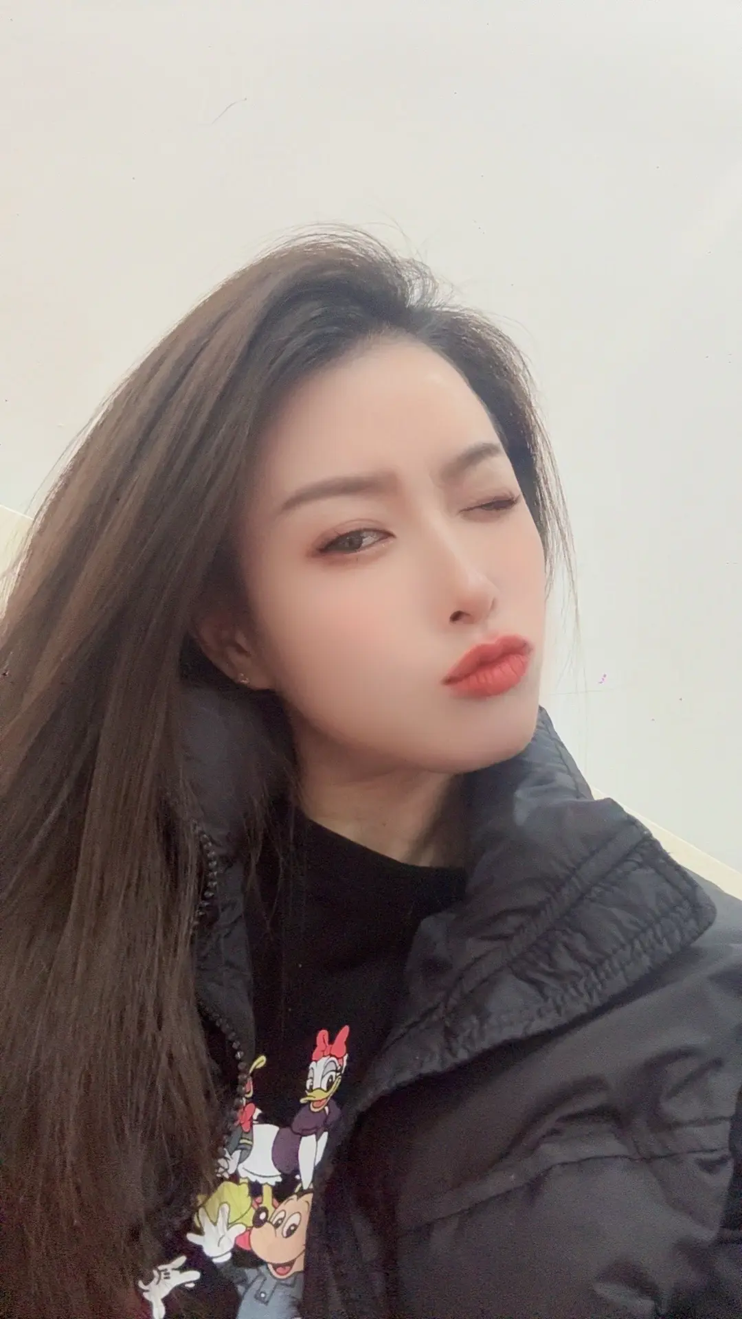 这一路走来，我什么苦也没说 我只是心疼我自己……等有人懂我的时候，我给...