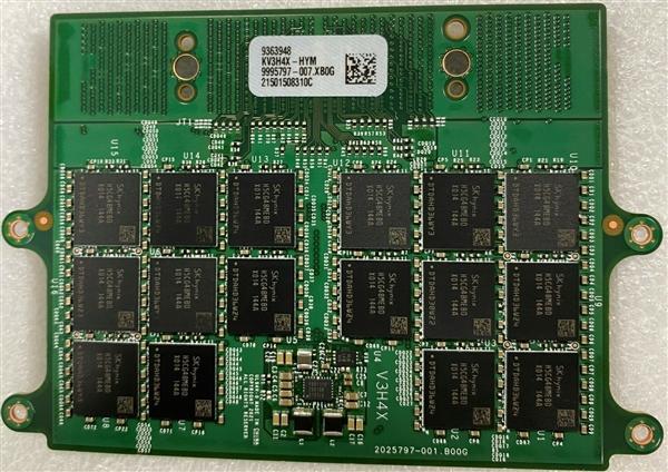 戴尔|革命性CAMM DDR5内存正式发布：单条轻松128GB、还薄了57％