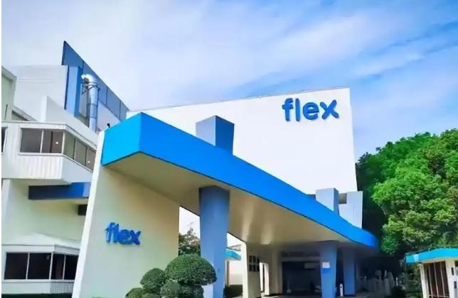 当年那个出卖华为的巨头，终究是收获了惨痛代价。
 
2019年，美国一纸禁令，华