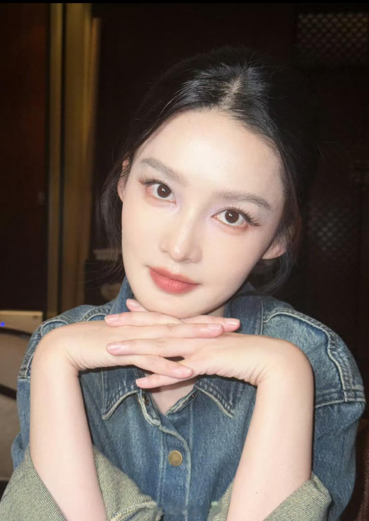 颠公，想问下李沁除了和杨洋在一起过，后面都没有谈恋爱了吗答，有啊，只是比较低调而