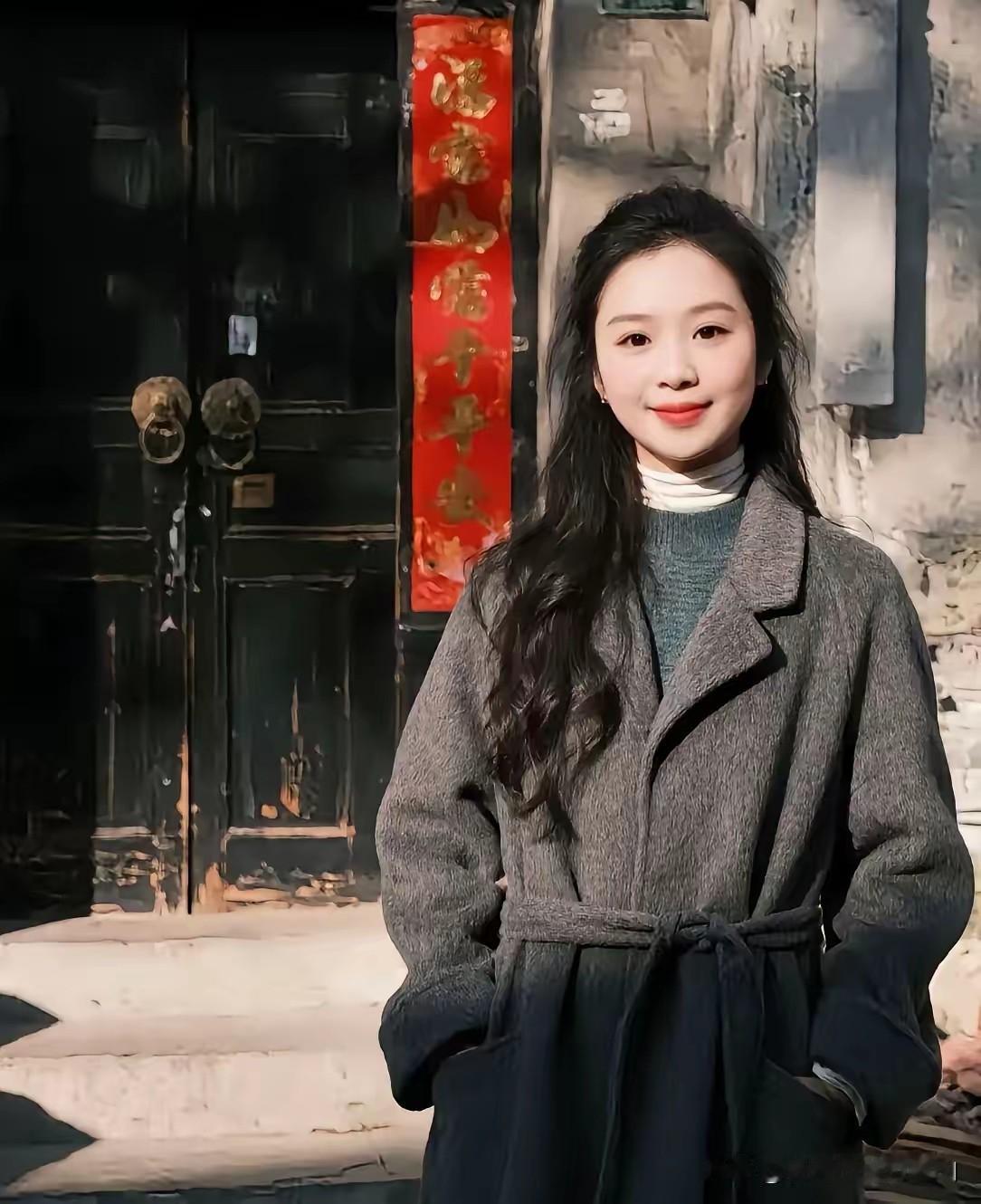“摊主胡二妹说“出摊几年都是凌晨1点才睡觉，摆摊几年就熬了几年，液化气130一罐