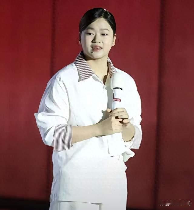 全红婵才19岁已拥有3份独立个人代言；跳水队过往多集体打包代言