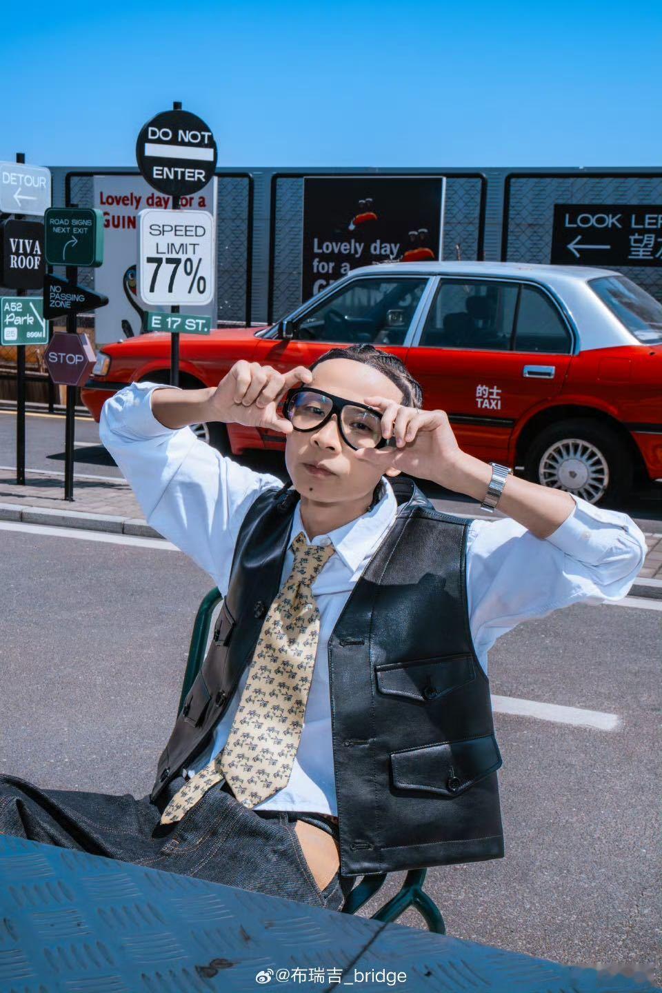 布瑞吉新专夯爆了布瑞吉用音乐说话 每一首歌都经得起反复细品，这才是真正的好作品。