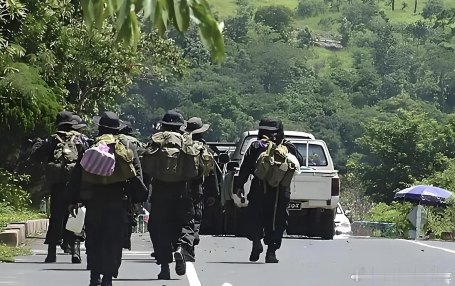 泰柬边境冲突 泰柬边境近日冲突再起，双方相互指责并交火。据报道，冲突已造成双方人