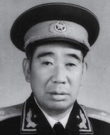 1955年授衔前，杨国夫自己估摸着能评个少将就不错了。可结果一公布，他竟与多位纵