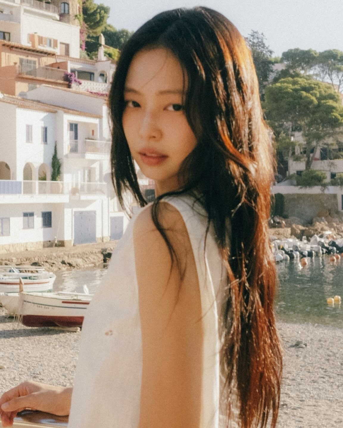 JENNIE·Jennie新歌像一部电影Jennie回归单曲