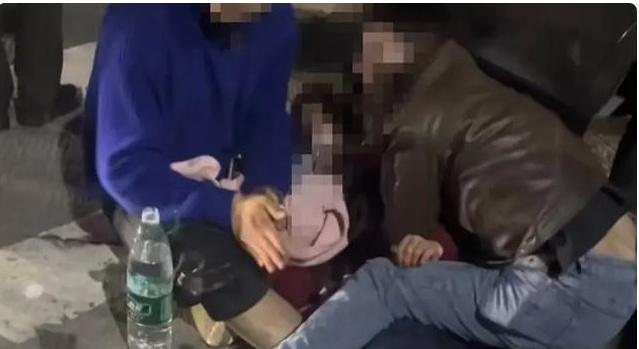 浙江高速服务区斑马线上11岁男童惨遭二次碾压身亡：油门当刹车的背后，是千万家庭无