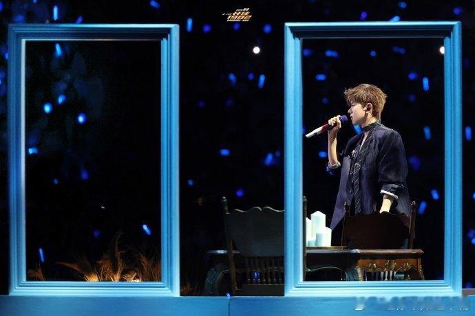 张杰在舞台上造了一个家 张杰2026的第一场开了个好头 张杰成都演唱会，舞台上的