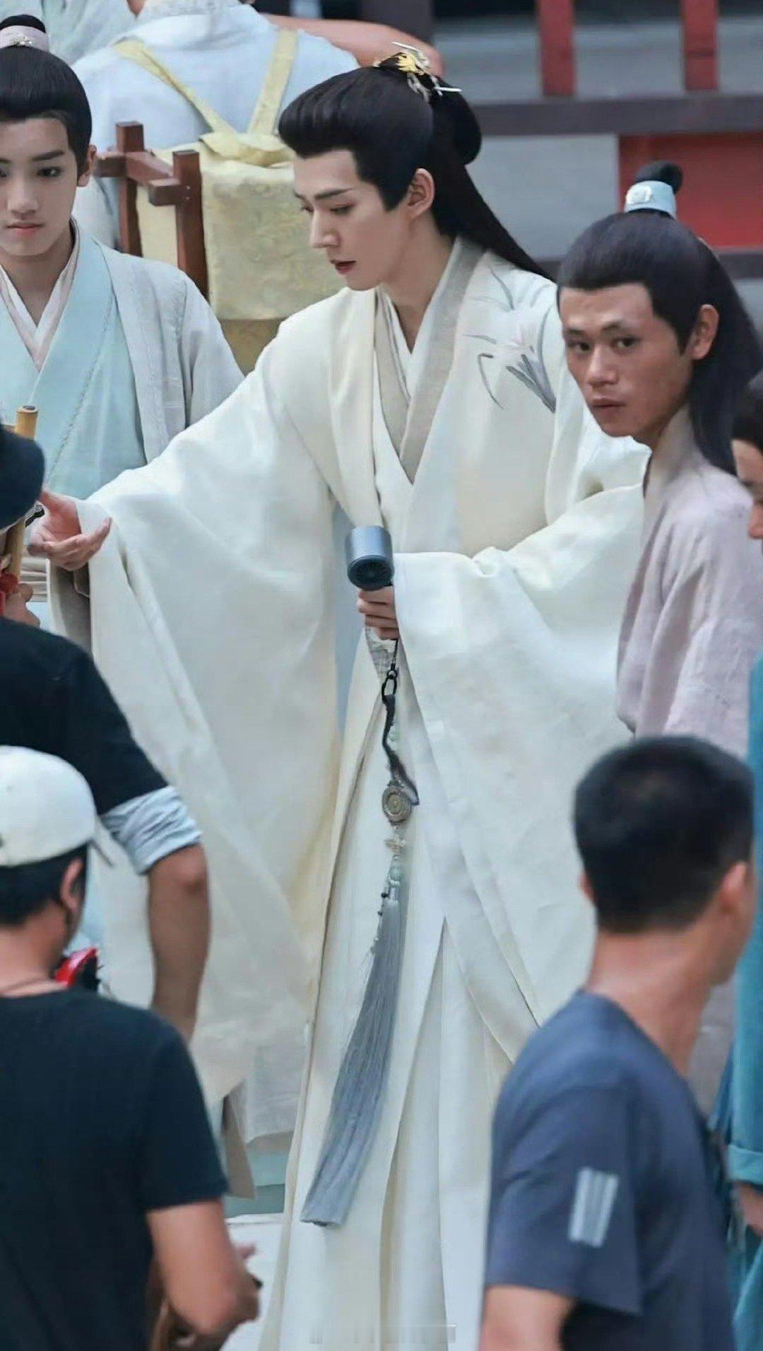 邓为[超话] 又清冷又魅惑的为子 好你个邓为 ​​​